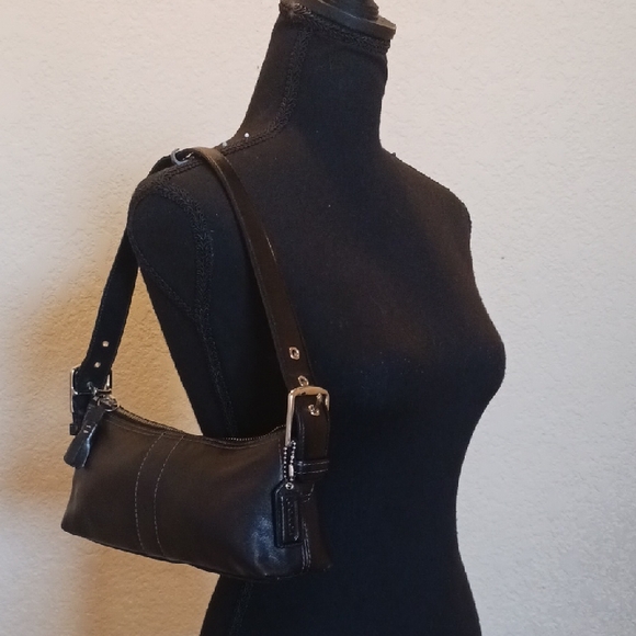 Vintage Coach Hampton Mini Demi Baguette In Black Leather - Picture 1 of 12